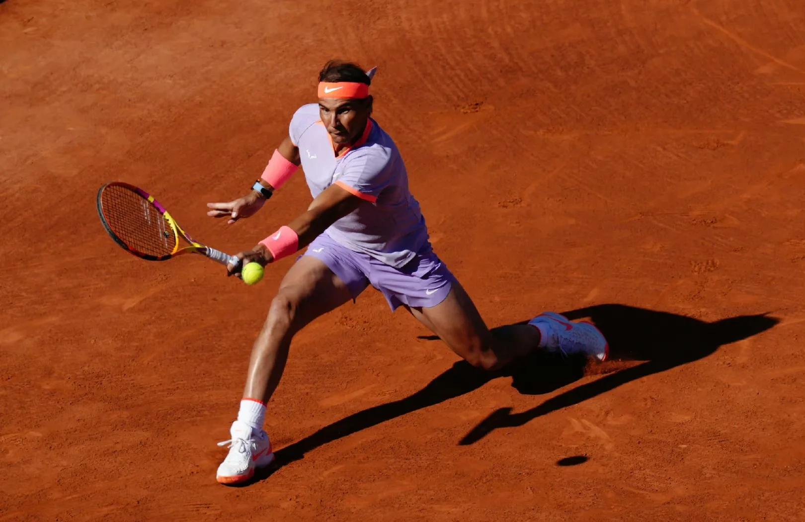 纳达尔迎来二十赛季出色发挥，法国队观众热烈欢呼！