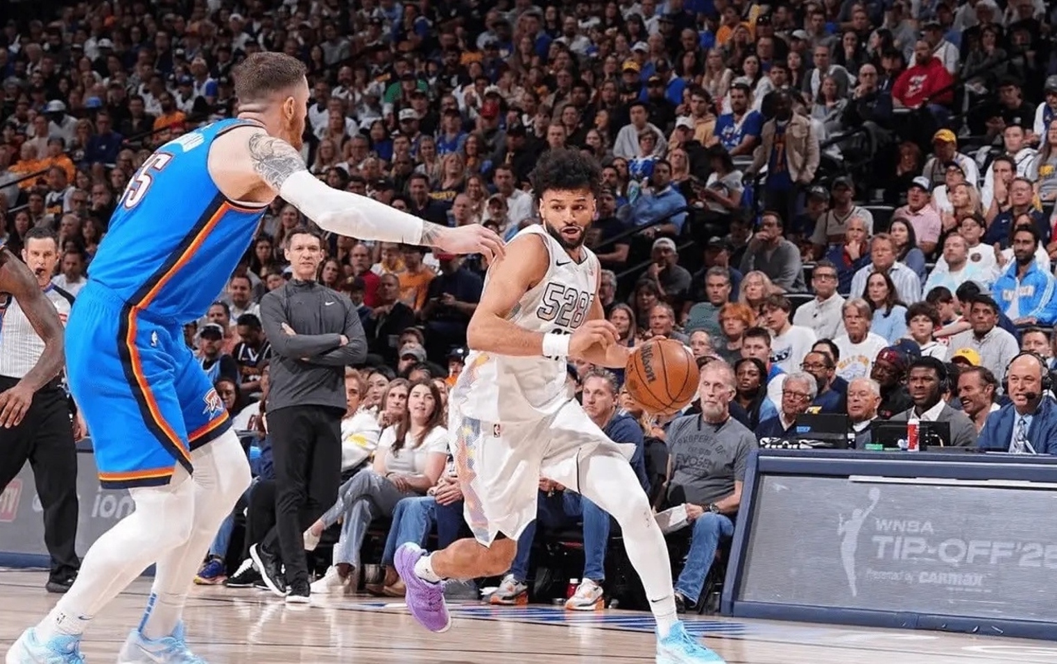 穆雷重返赛场，比赛规则变更首场状态出色，独行侠观众沸腾！上演精彩一战的简单介绍