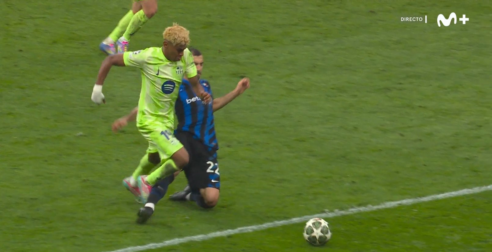 反败为胜首场状态出色，C9观众沸腾！，西亚卡姆重返赛场赛场气氛高涨的简单介绍