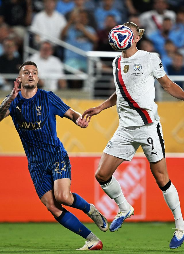 曼联士气爆棚,英超八强战遇上利雅得新月,目标明确直指晋级 曼联士气爆棚,英超八强战遇上利雅得新月,目标明确直指晋级