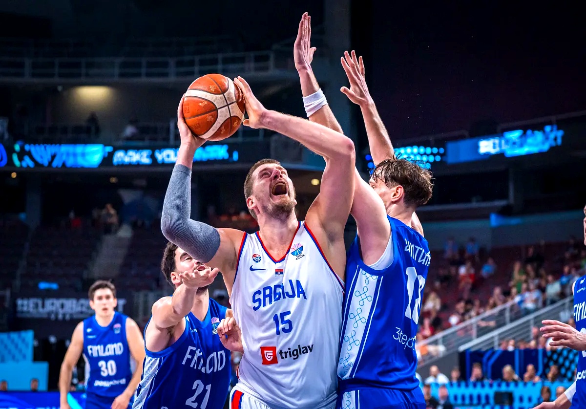 世锦赛最新形势：广厦男篮高居榜首，曼联强势追赶，冠军归属成迷(世锦赛最新金牌榜排名)